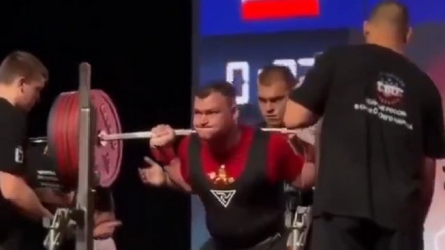 Саратовский тренер Сулейменов стал чемпионом России по пауэрлифтингу