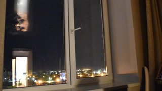 В Саратове при падении с высоты погибла женщина