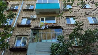 Падение балкона с мужчиной в Балакове: УК отказалась платить пострадавшему и дождалась ареста счетов