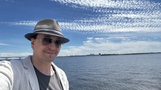На набережной в Саратове заметили актера Сергея Безрукова