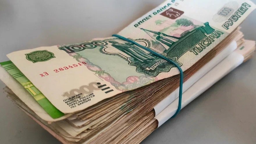 Кассира из Саратова наказали за подкуп общественника