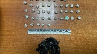 В Саратове поймали женщину с 45 свертками героиновой смеси