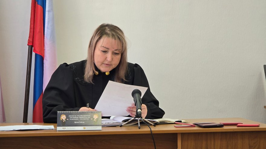 В Саратове судья взяла самоотвод по делу о ДТП с участием вице-губернатора Исаева