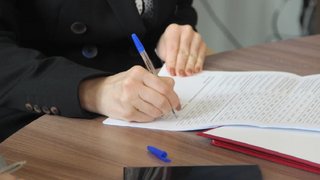 Осуждены выманившие 42 млн рублей у саратовских сирот юристы