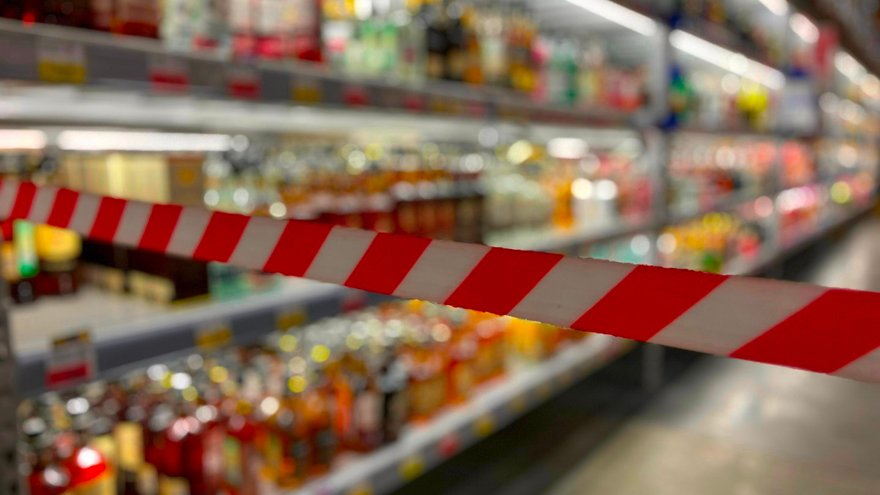 Саратовцам напомнили о запрете продажи спиртного на День молодежи