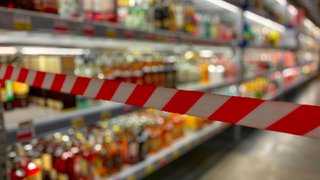 Саратовцам напомнили о запрете продажи спиртного на День молодежи