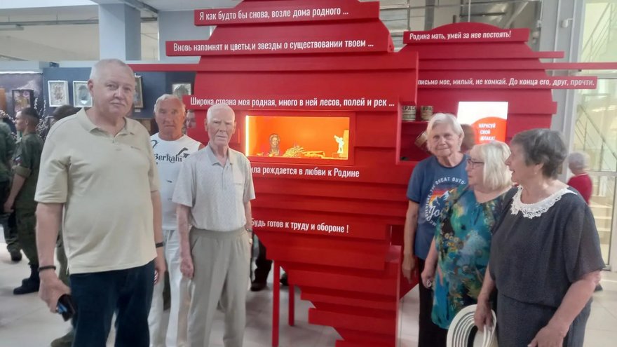 В День памяти и скорби проживающие Энгельсского дома-интерната зажгли свечи памяти
