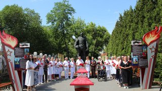 В День памяти и скорби проживающие Энгельсского дома-интерната зажгли свечи памяти