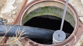 Дикая вонища: в Балакове разрушается центральный канализационный коллектор