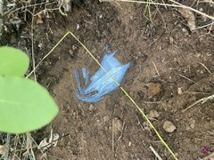 В Саратове поймали женщину-наркокурьера: она спрятала 2 кг солей под Волгоградом