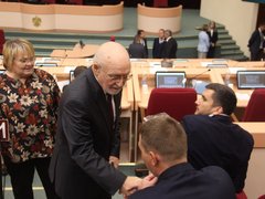 Мэр Саратова отчитался о награждении тысячи ветеранов