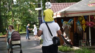 В Саратовской области 1739 пап ушли в отпуск по уходу за ребенком