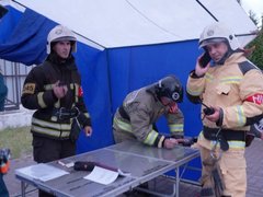 Сотрудники МЧС тушили воображаемый пожар в зале караоке