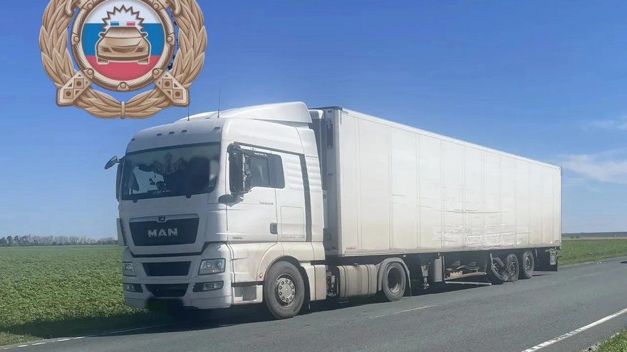 Грузовик-бетономешалка разбился в Саратовской области