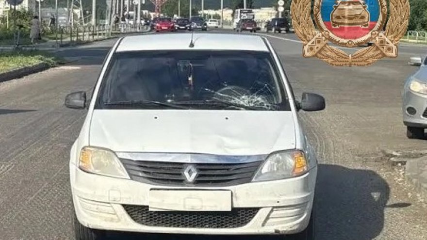 В Саратове 16-летняя мотоциклистка угодила под машину