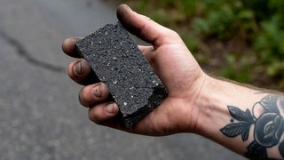 Под Саратовом уголовник бросил в тестя асфальтом и попал под новое дело
