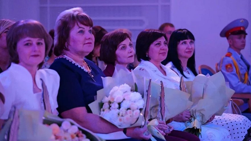В Саратовской области назвали лучших классных руководителей школ