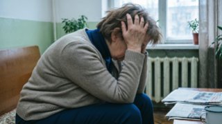 Женщина отправила мошеннику полученные за гибель сына на СВО 15 млн рублей
