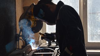 В Саратовской области ищут слесаря-электронщика на зарплату до 250 тысяч рублей