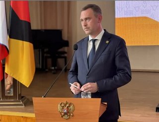 Глава Энгельсского района Максим Леонов отчитался перед жителями