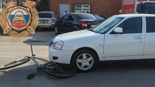 Пешеходы, мотоциклист и велосипедист угодили под колеса машин
