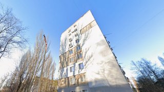 В Саратове 86-летний мужчина упал с 5 этажа и погиб