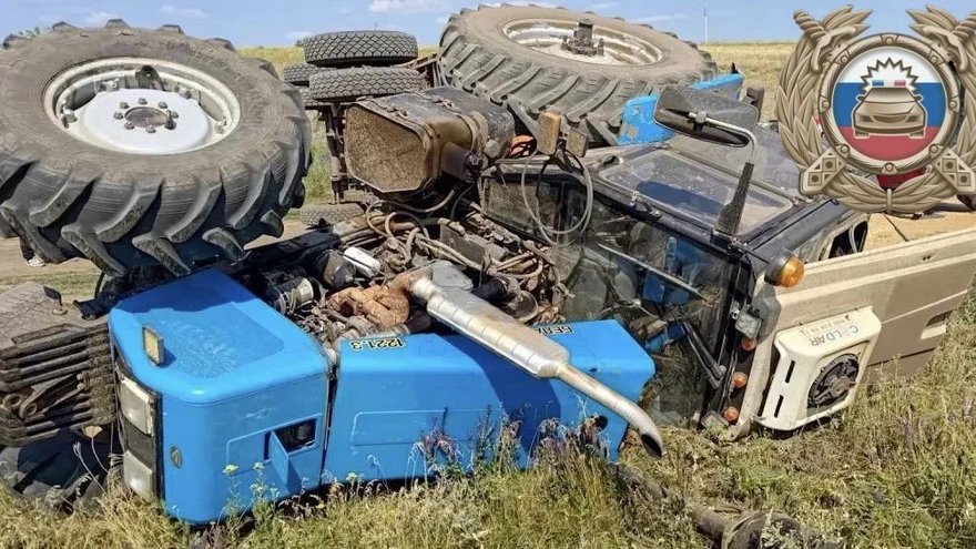 Тракторист разбился насмерть посреди поля