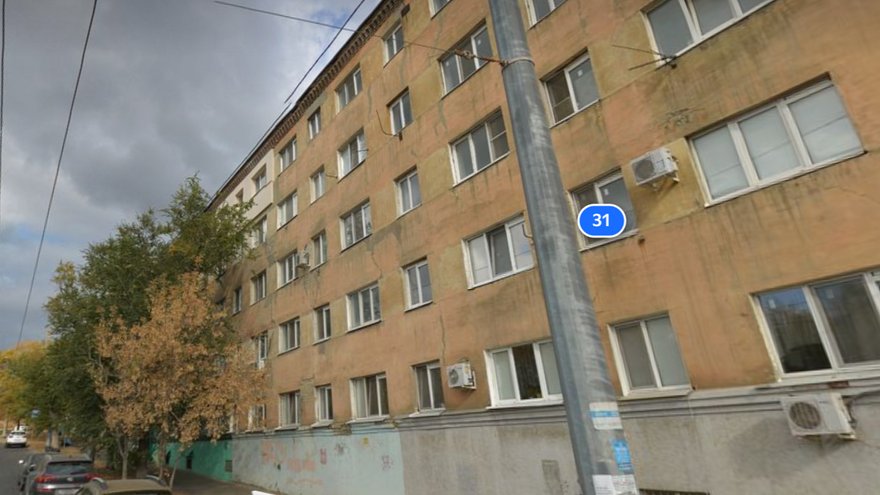 Власти опасаются внезапного обрушения аварийной многоэтажки в Саратове
