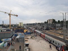 На вокзале в Саратове разрушили остановочные платформы