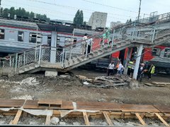 На вокзале в Саратове разрушили остановочные платформы