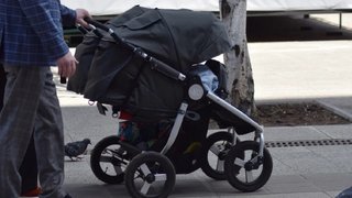 39 саратовским семьям заплатили за рождение двойняшек и тройняшек
