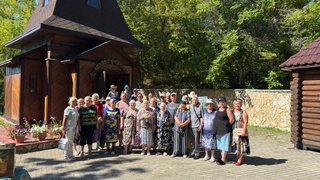 Паломники из Энгельсского дома-интерната съездили к Святому источнику великомученицы Параскевы