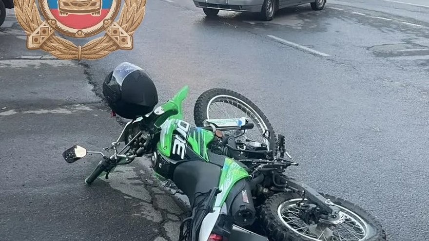 В Саратове два мотоциклиста попали в аварию