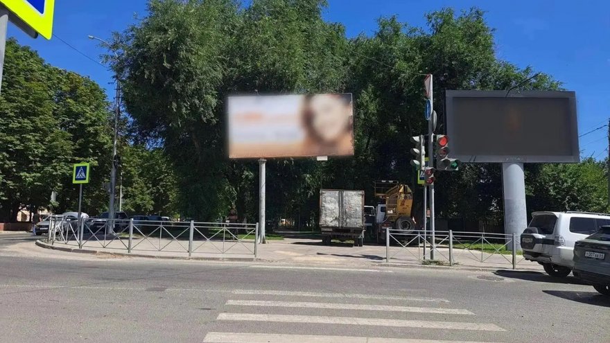 Саратов избавили от 101 незаконного рекламного щита