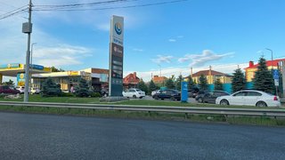 Саратовская прокуратура опротестовала штрафы за простой перед АЗС