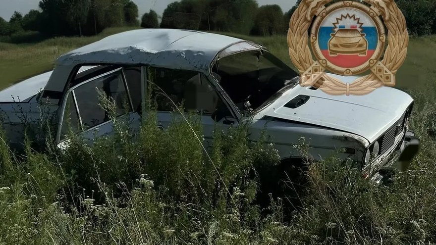 Три человека погибли в перевернувшихся легковушках
