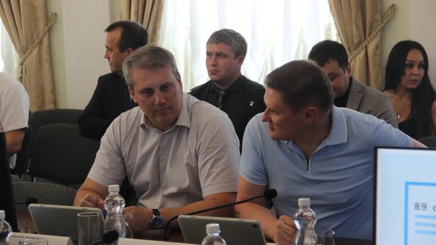 В Саратове нашли деньги на пассажирские перевозки и мусоровозы