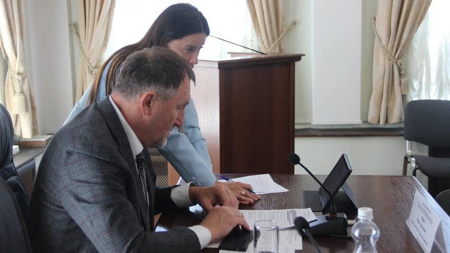 В Саратове нашли деньги на пассажирские перевозки и мусоровозы