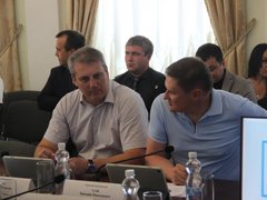В Саратове нашли деньги на пассажирские перевозки и мусоровозы