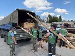 Саратовские следователи отправили гуманитарную помощь бойцам СВО