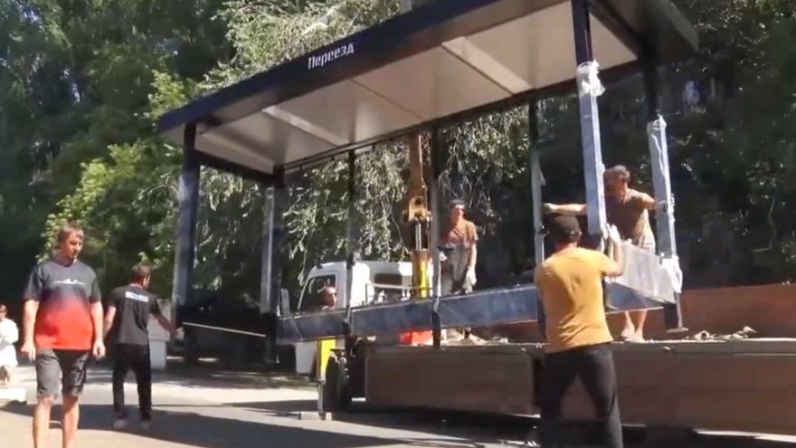 В Энгельсе установят 37 новых остановочных павильонов