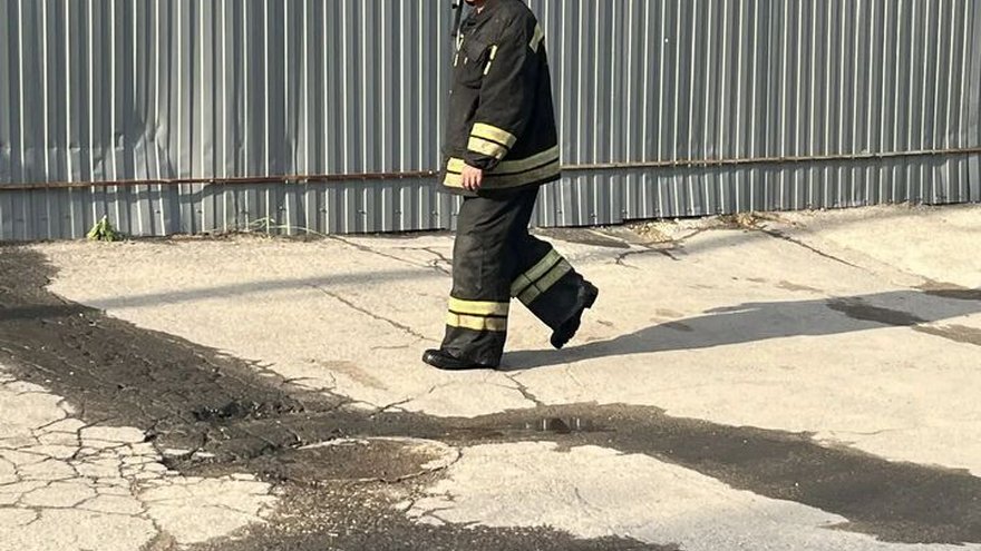 В Саратове тушили магазин Чижик и СТО