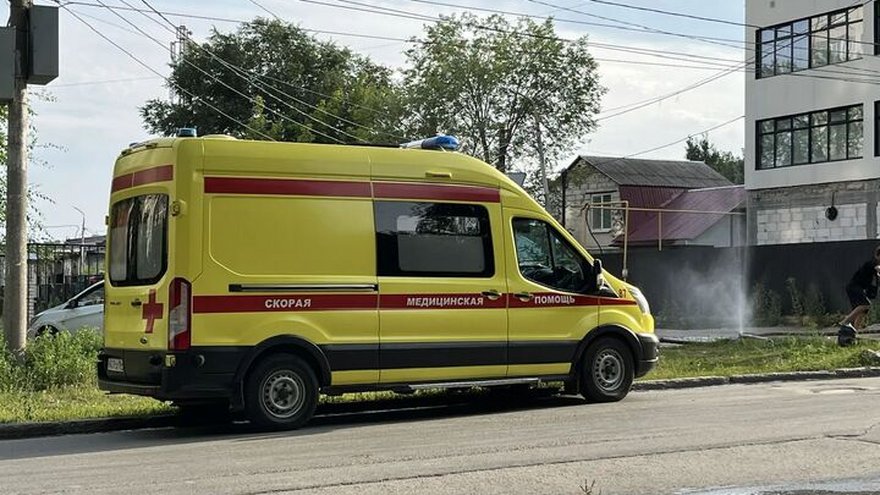 В Саратове тушили магазин Чижик и СТО