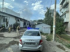В Саратове тушили магазин Чижик и СТО