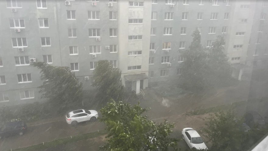 Погода в Саратовской области: 41-градусная жара, шторм и град
