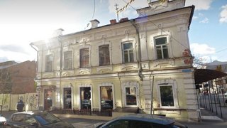 Двухэтажный дом-памятник в центре Саратова решено реконструировать