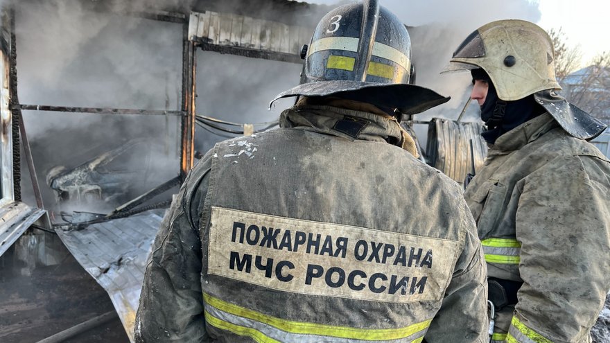 В Саратове обгорел разжигавший мангал мужчина