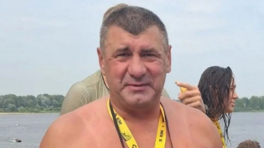 Экс-начальник полиции Саратова Чепурной дважды переплыл Волгу в Нижнем Новгороде