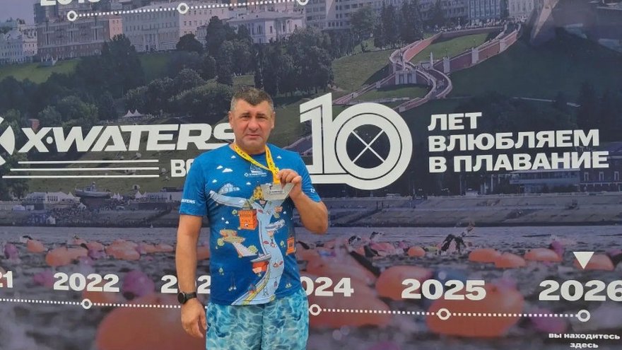 Экс-начальник полиции Саратова Чепурной дважды переплыл Волгу в Нижнем Новгороде