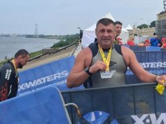 Экс-начальник полиции Саратова Чепурной дважды переплыл Волгу в Нижнем Новгороде